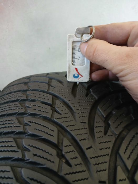 Opony zimowe Nokian 215/60/16