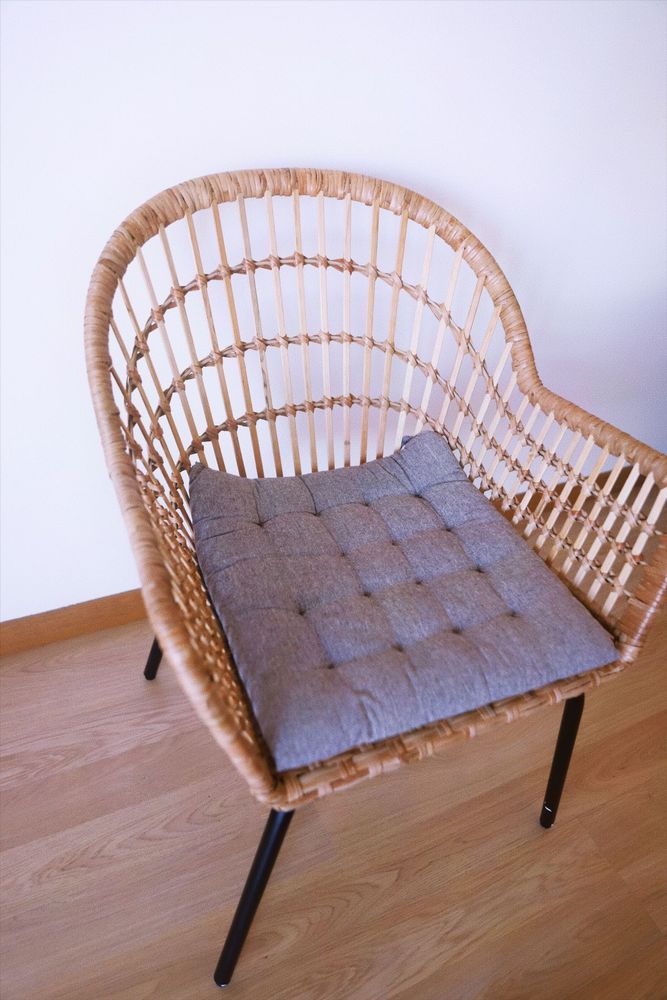 Cadeiras Ikea com almofada (valor por 4 un).