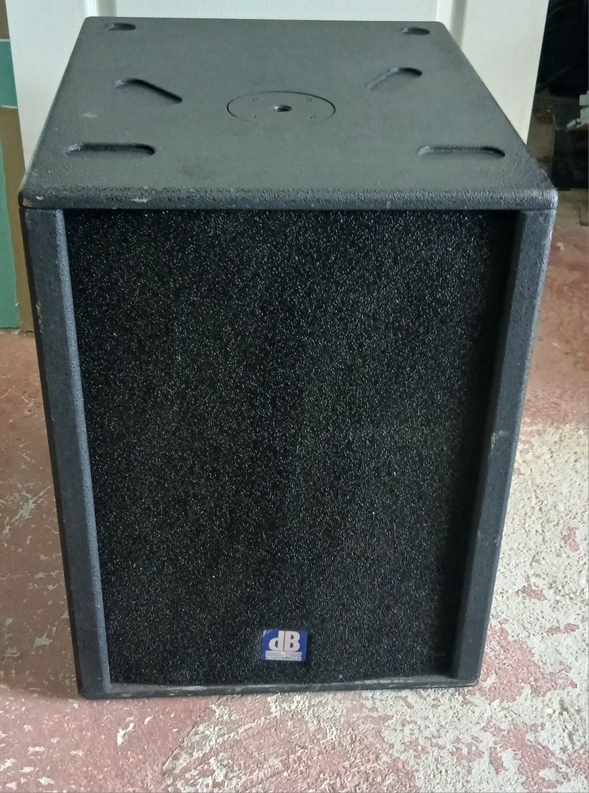 Sub passivo dB tecnologies