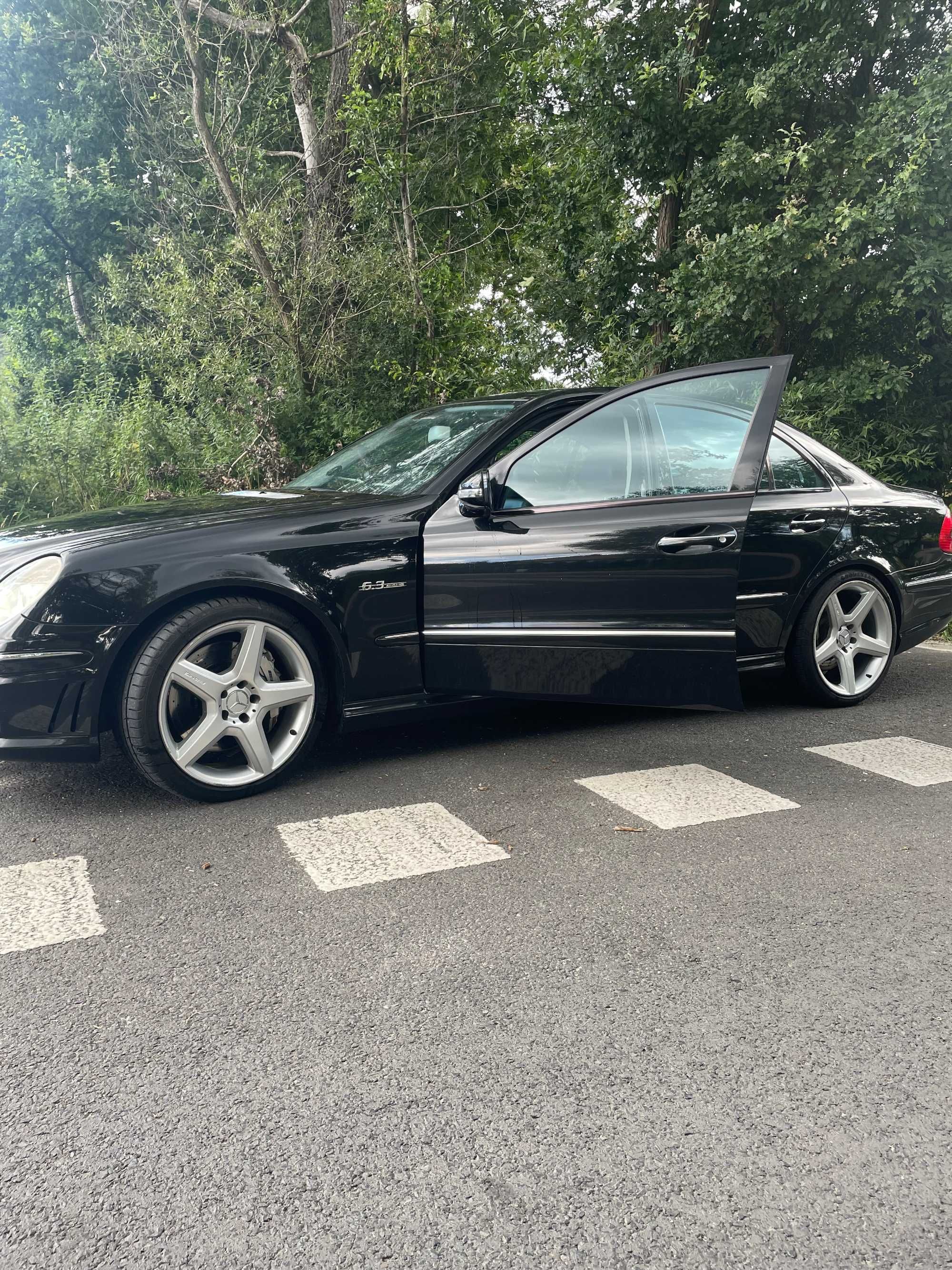 Sprzedam Mercedesa 211 AMG 6.3