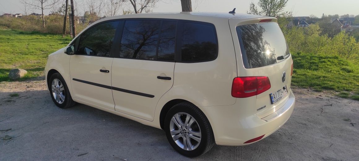 Touran 1.6 tdi 12року