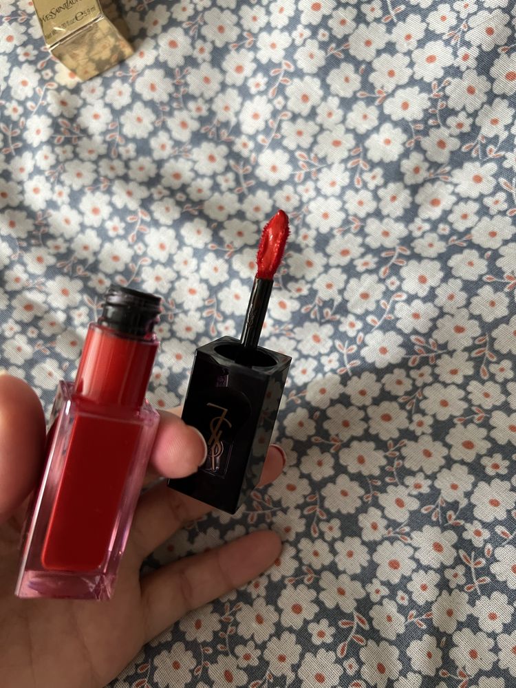 Lipstick vermelho YSL  612