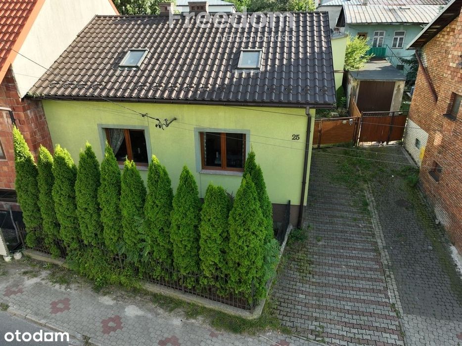 Dom w centrum Skały