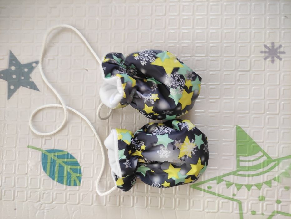 Зимовий комбінезон 68 розміру + тапочки у подарунок