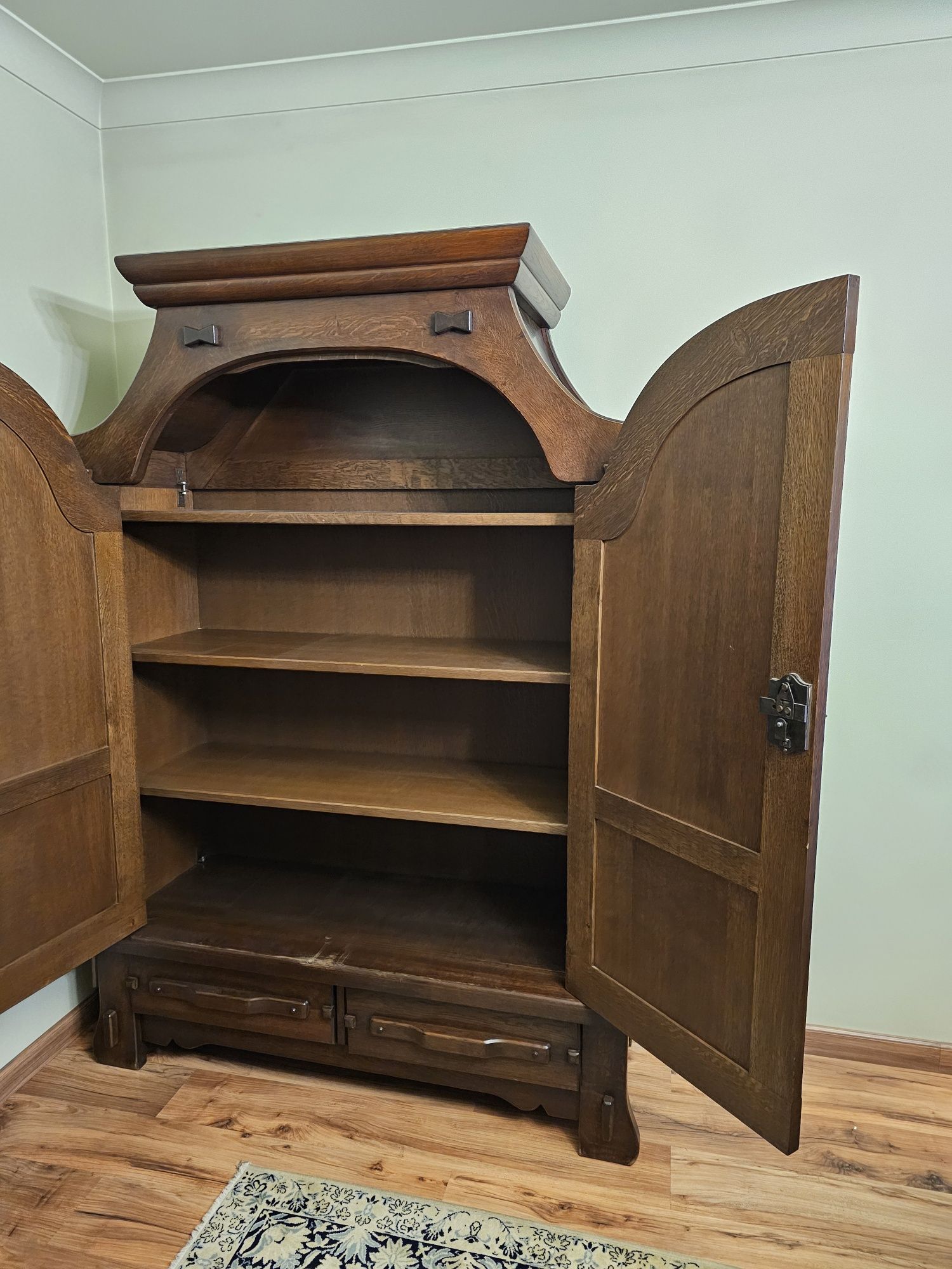 Piękna, stylowa biblioteczka, bieliźniarka z litego drewna