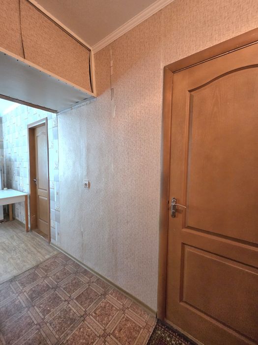 Продається 2 -кімнатна квартира по вул Сенчева.