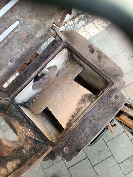 Żeliwny piec koza  ze skandynawi