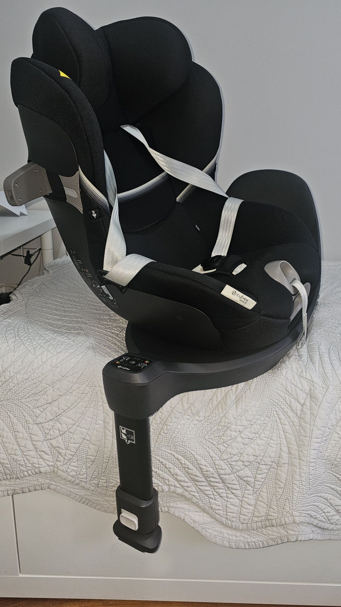 Cibex Sirona SX2 Preta com base ISOFIX