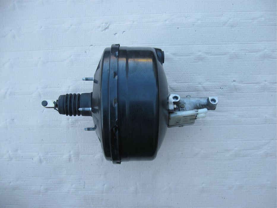 Тормозной цилиндр вакуум на VITO-VIANO W639