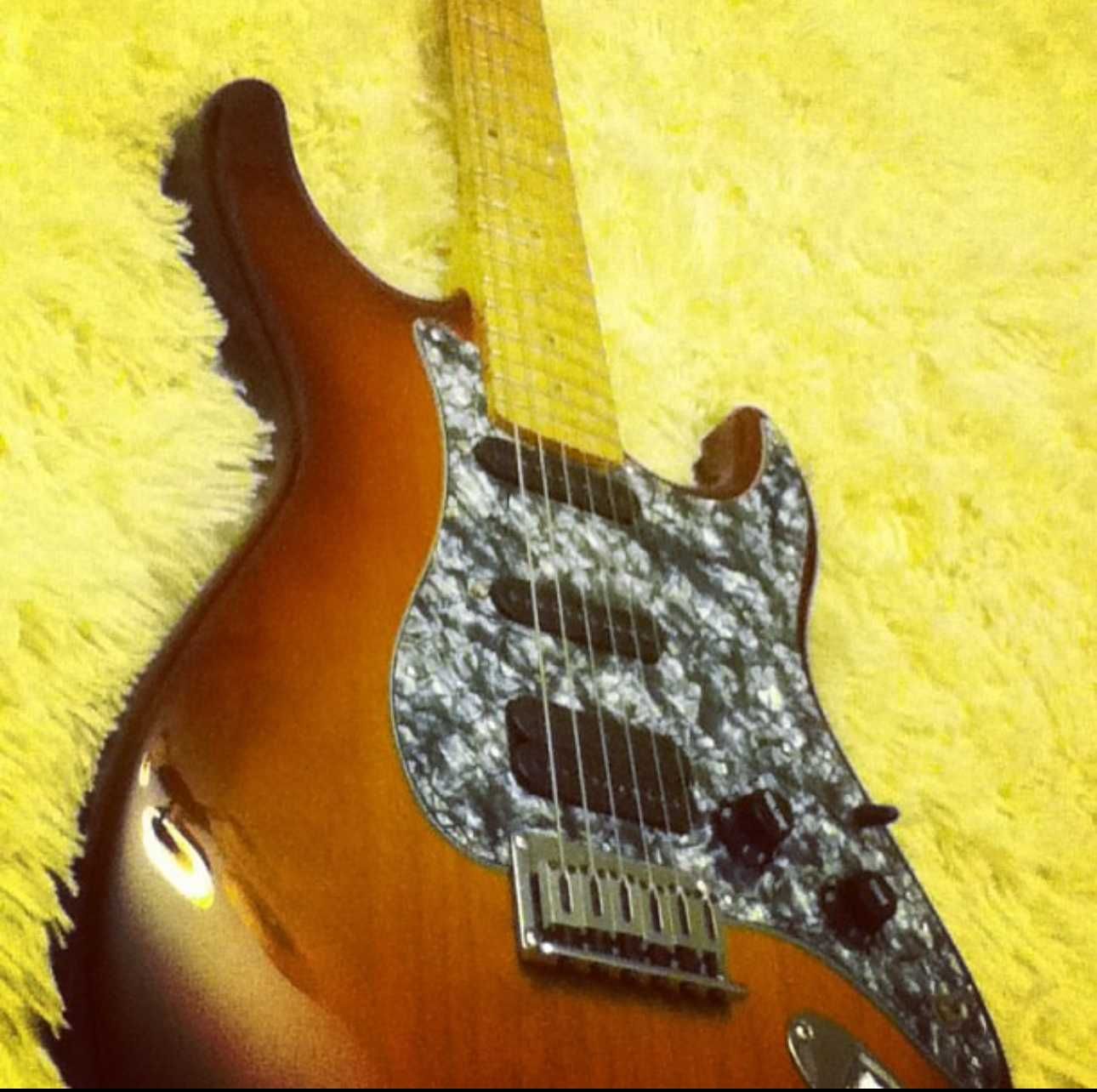Carvin Bolt USA Fat Strat