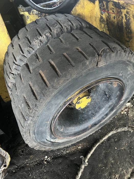 Koła 7.00-12 z wózka widłowego pełne i pneumatyczne bliźniaki
