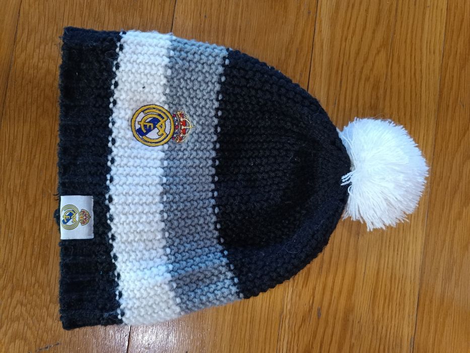 Gorro oficial Real Madrid novo