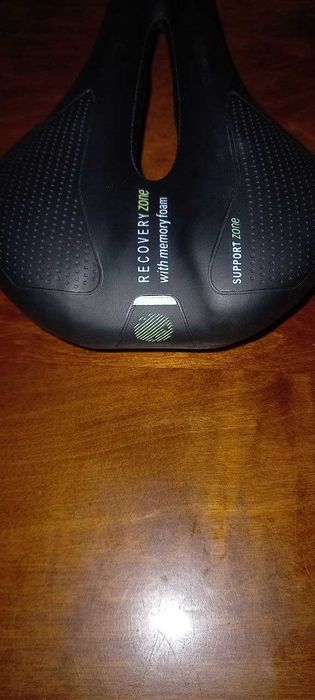 Седло велосипедное узкое, эргономичное сиденье вело