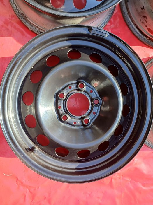 Felgi Stalowe 7x16 ET31 BMW E90 E91 E46 E36 F30 F31