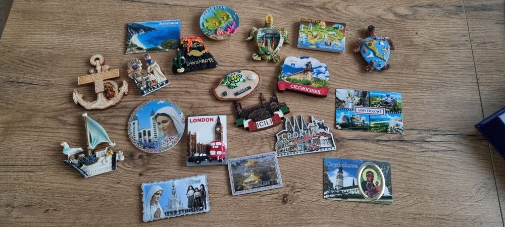 19 różnych magnesów