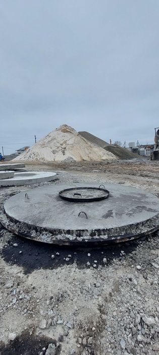 Купити Залізобетонні кришки, кришки для залізничних кілець Чернівці