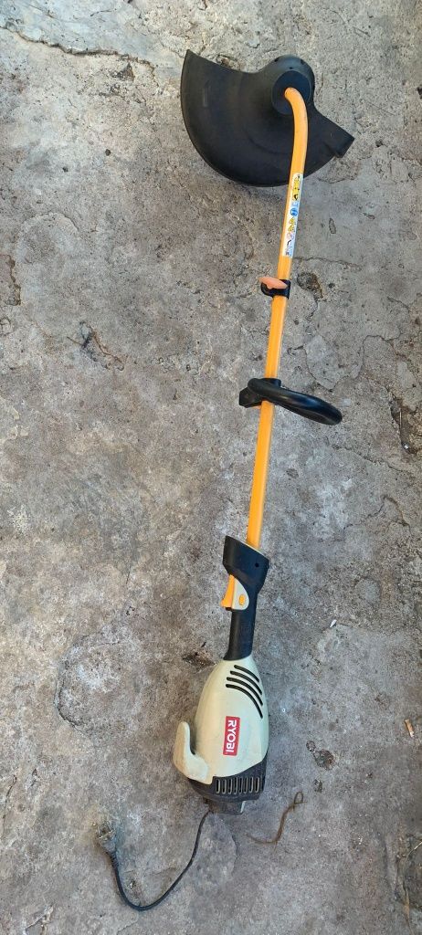 Máquina de corta relva elétrica