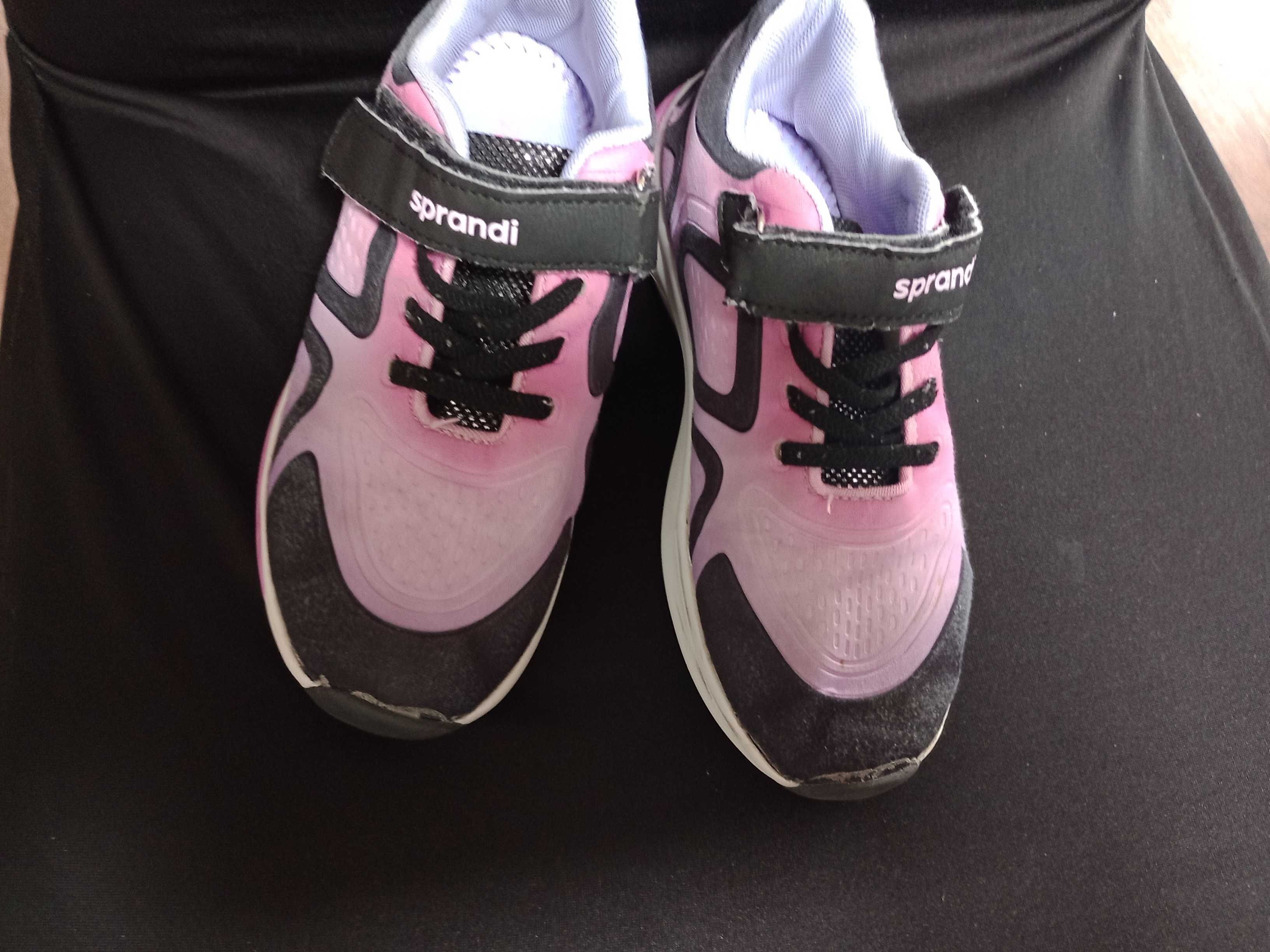 Adidasy Sprandi rozmiar 33 świecące