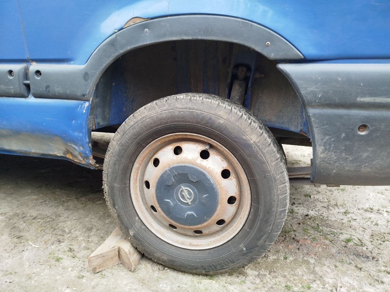 Продам OPEL MOVANO 2006 р.в. , кузов максі база, довжина буди 3.60м.