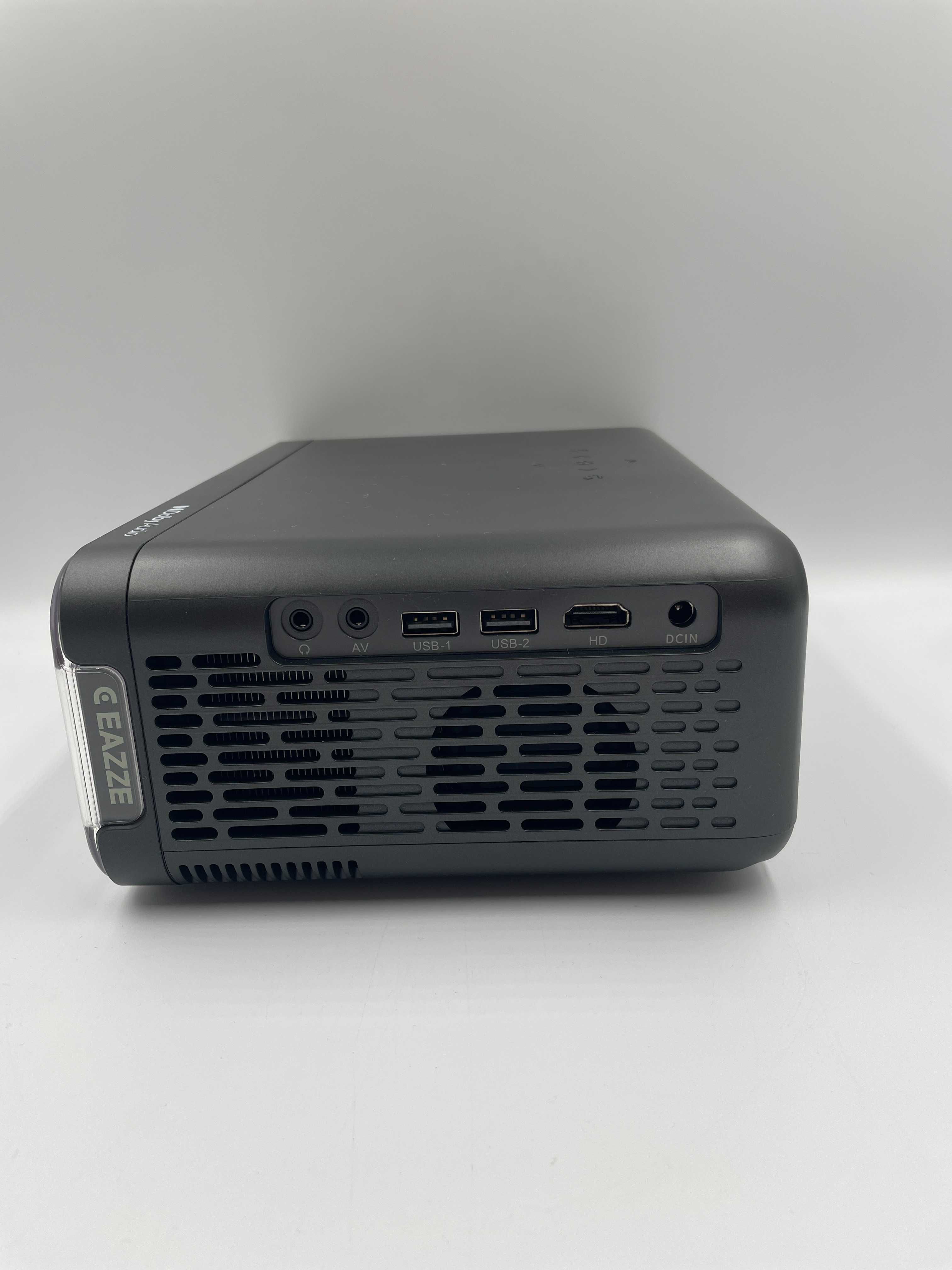 Inteligentny projektor D1 Pro z DoIby Audio i obsługą 4K, Full HD