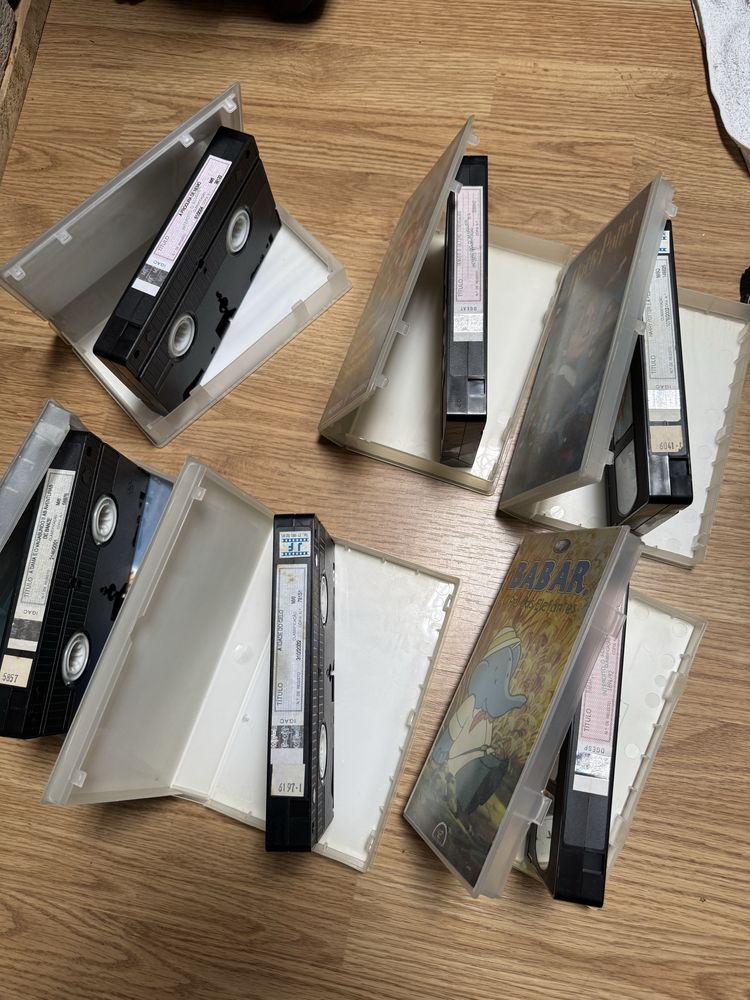 Cassetes VHS variadas e originais