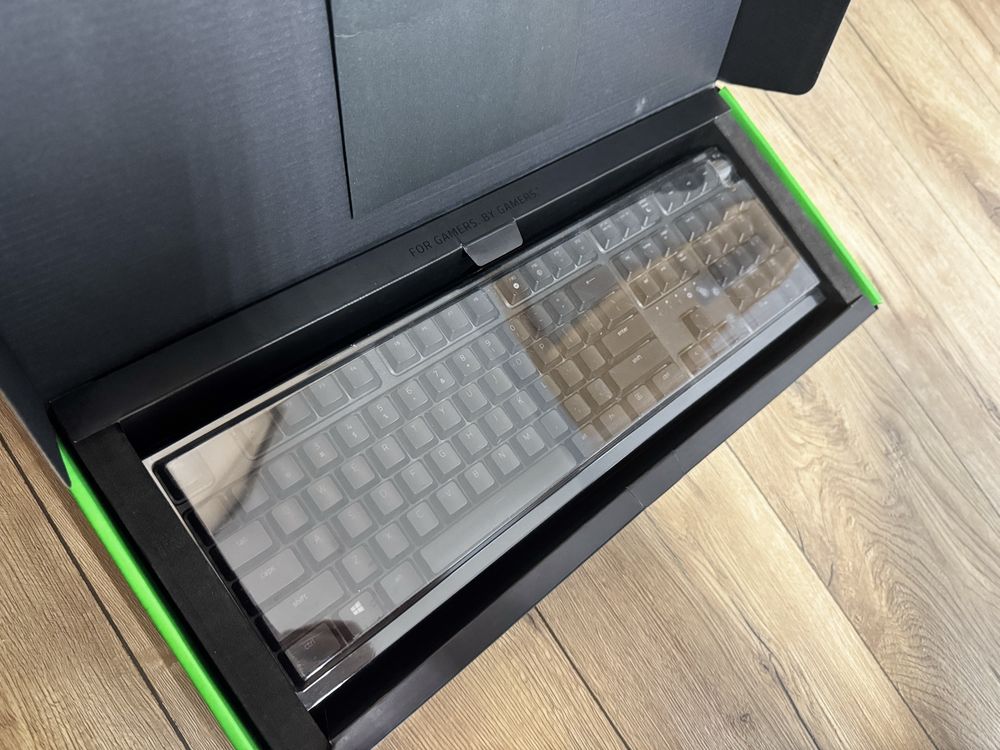 Klawiatura Razer Ornata v2 + Myszka Razer Mamba