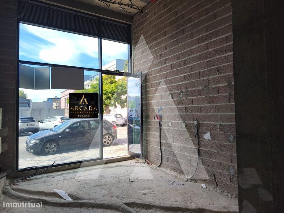 Loja nova, no centro da cidade de Aveiro.