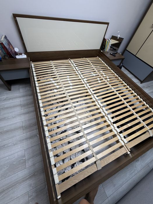 Sypialnia/ łóżko / stelaż pod materac / szafka nocna x2 / szafa Beż