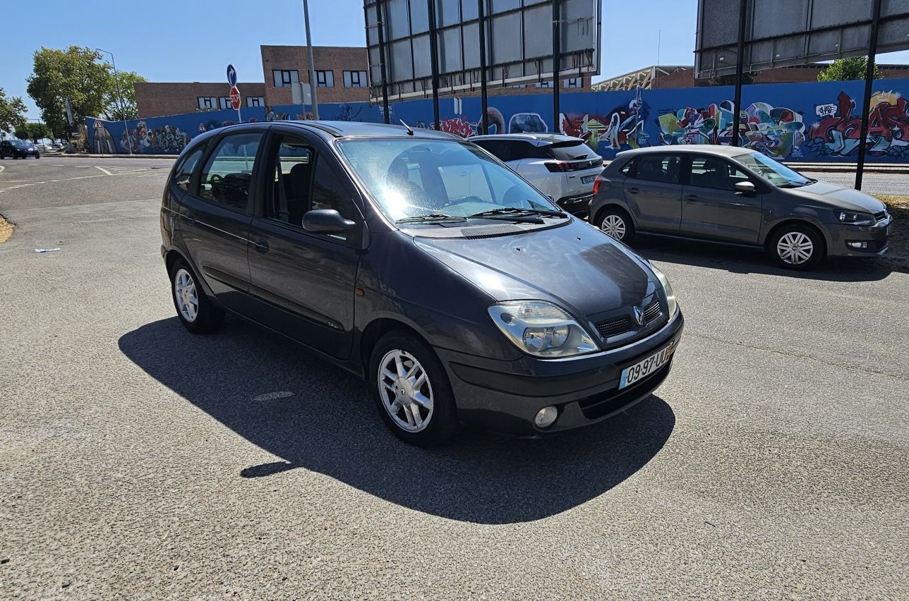 Renault Scenic 1.4 16 válvulas ano 2003 a gasolina
