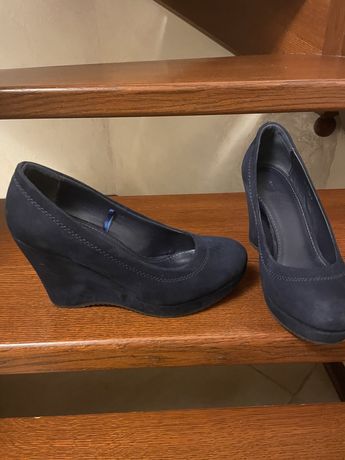 Продам жіночі туфлі