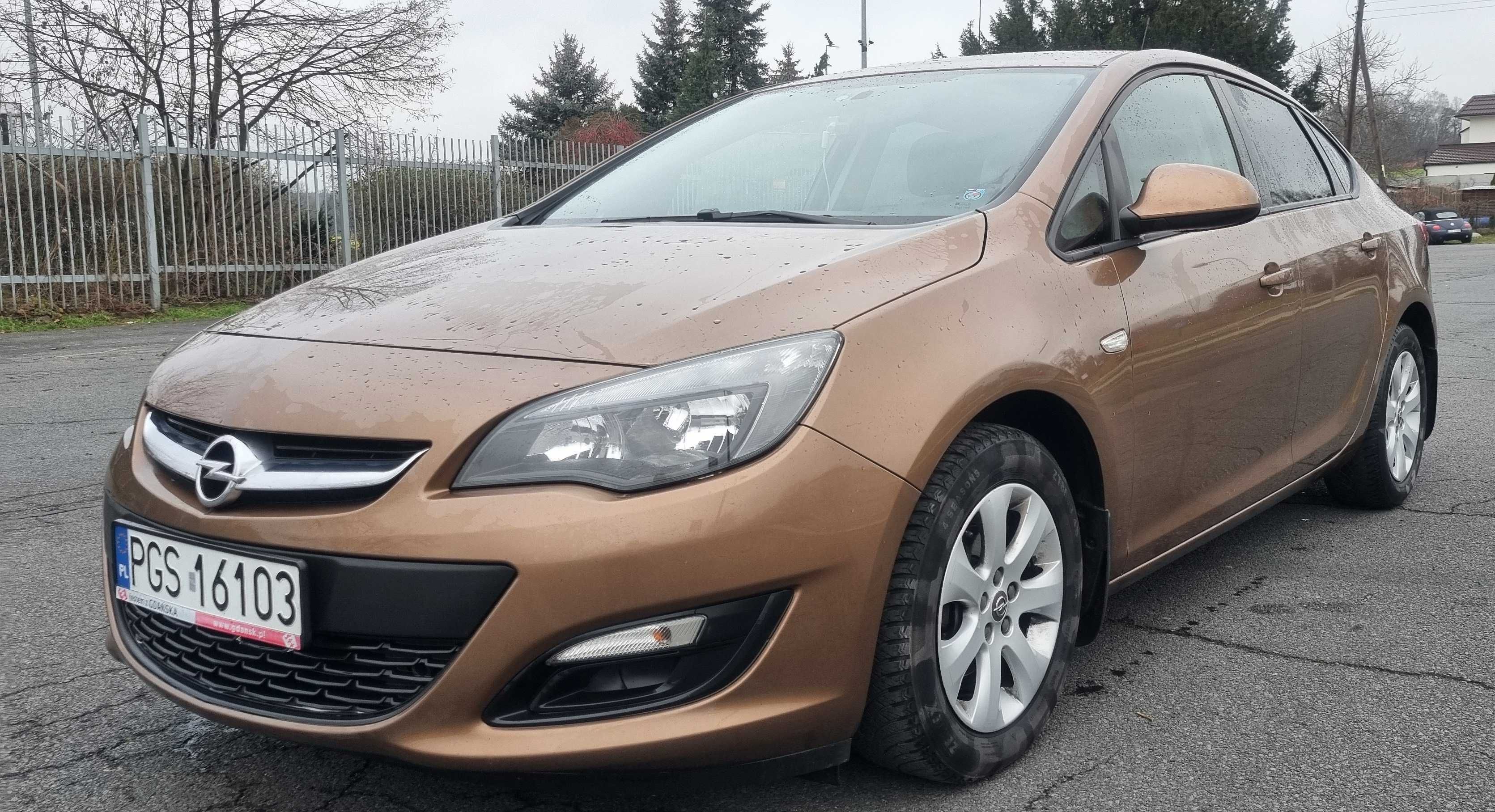 Opel Astra 1,4T z fabrycznym LPG