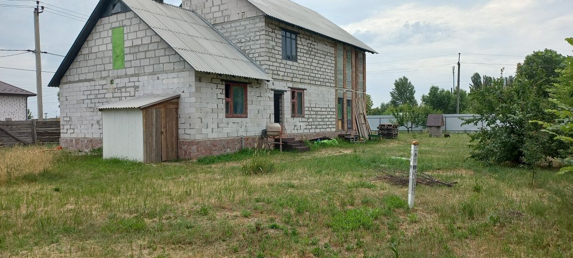 Дом с участком 12 сот в с. Новые Петровцы