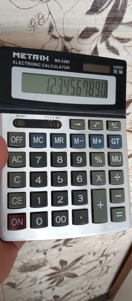 Дешево продам лот калькуляторів