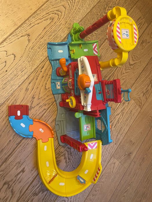 Tut tut Vtech straż, garaż, laweta