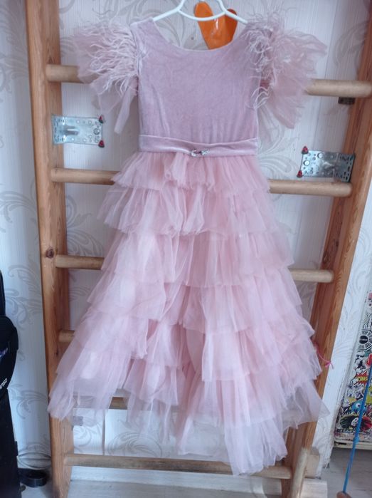 Красивые платья на девочку