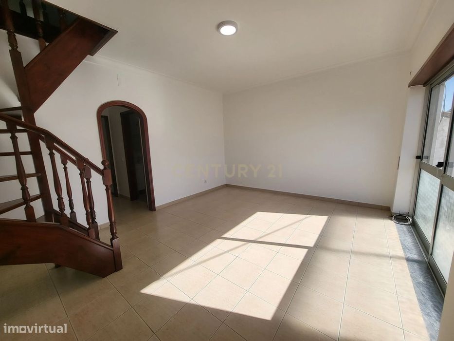 Arrendamento T1 nos Alqueves - Stª Clara - Coimbra