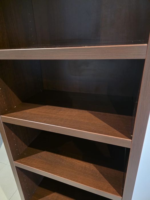 Estante usada mas em boas condiçoes!