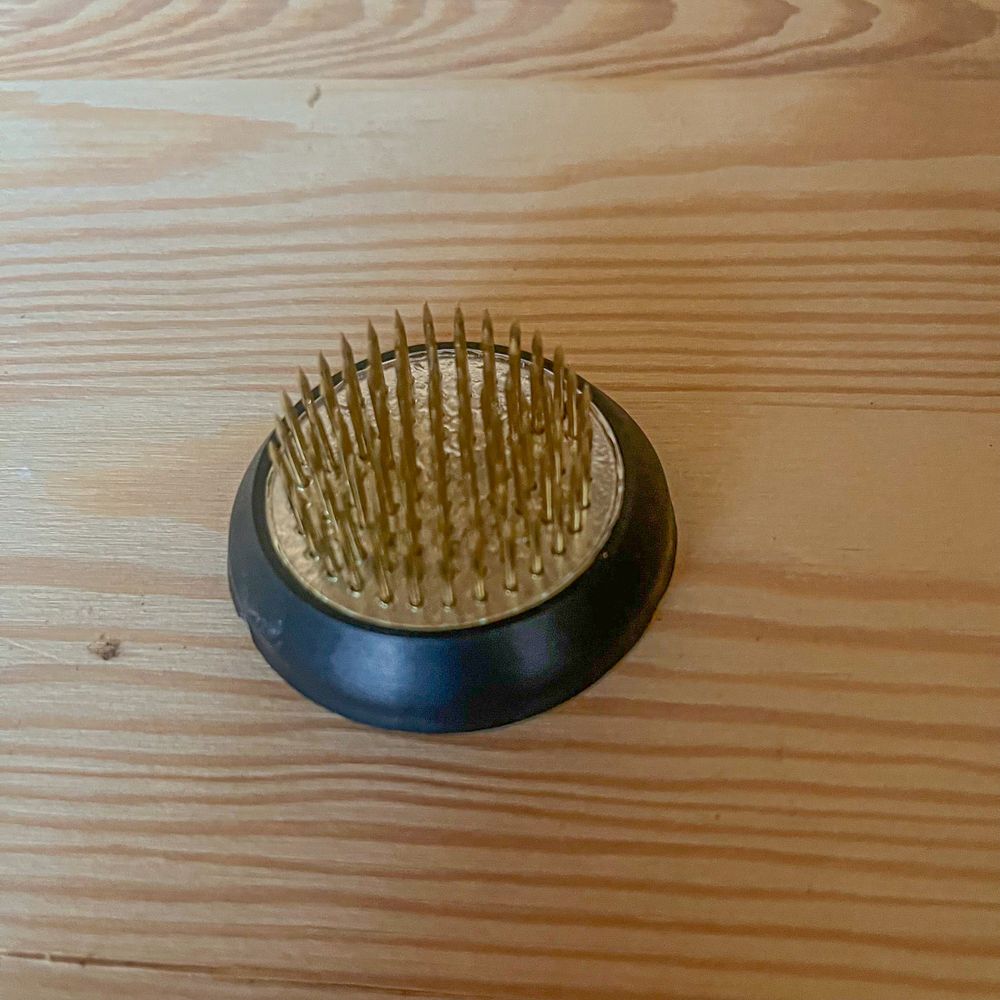 Kij jeż, Kenzan, Ikebana, podkład metal srebrny, Ø5cm