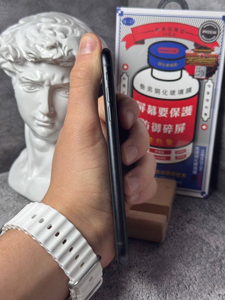Продам Iphone XR/64GB