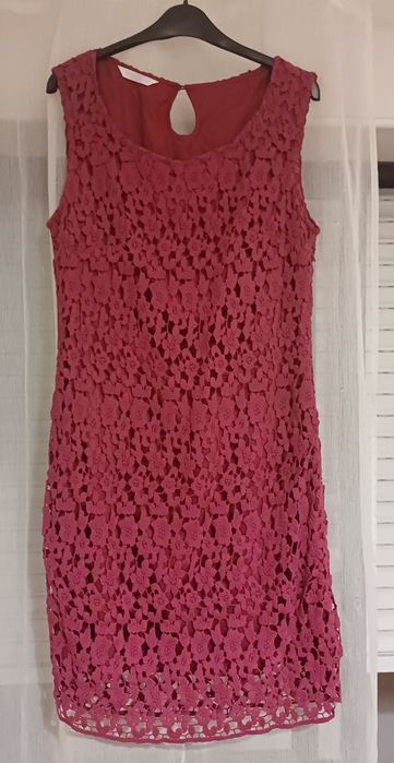 Vestido rendado com forro