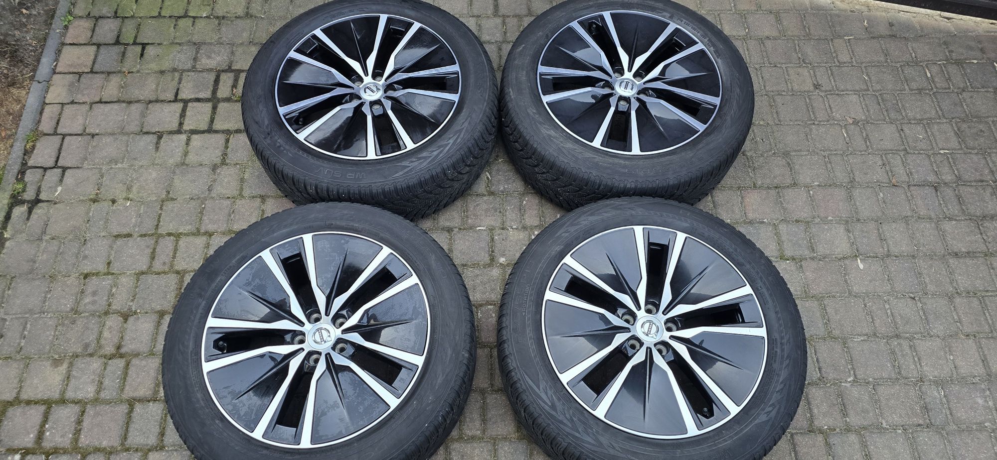 Komolet kół  koła  felgi Volvo XC60 XC90 19"