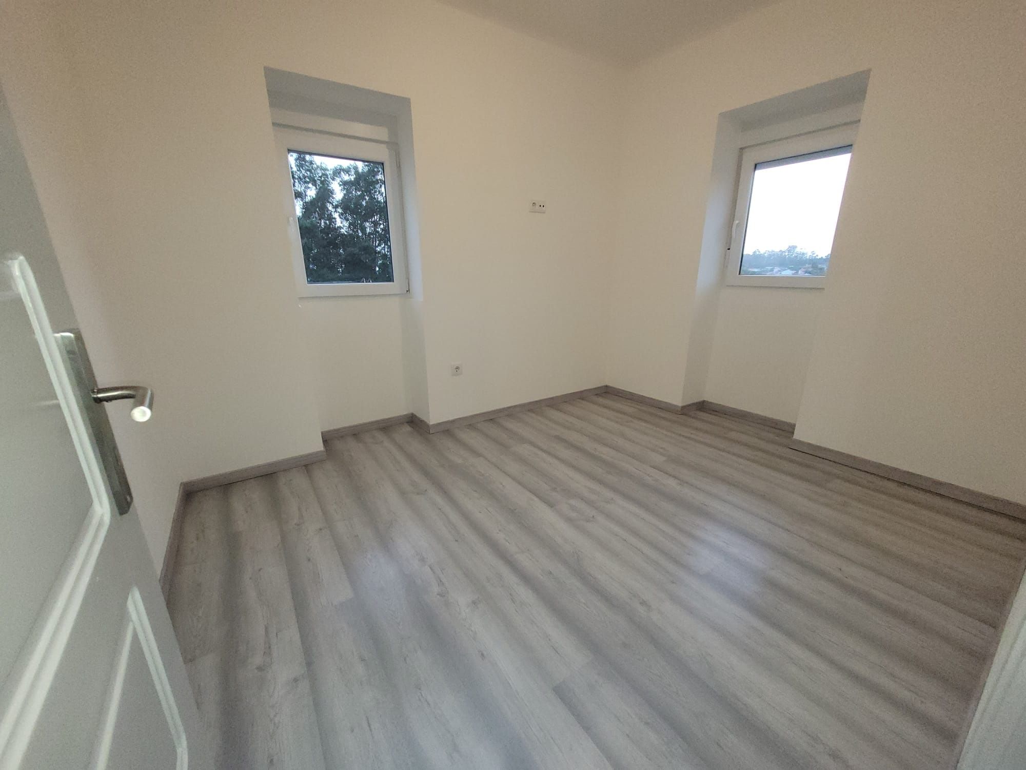 Aluga-se andar moradia T3 +1