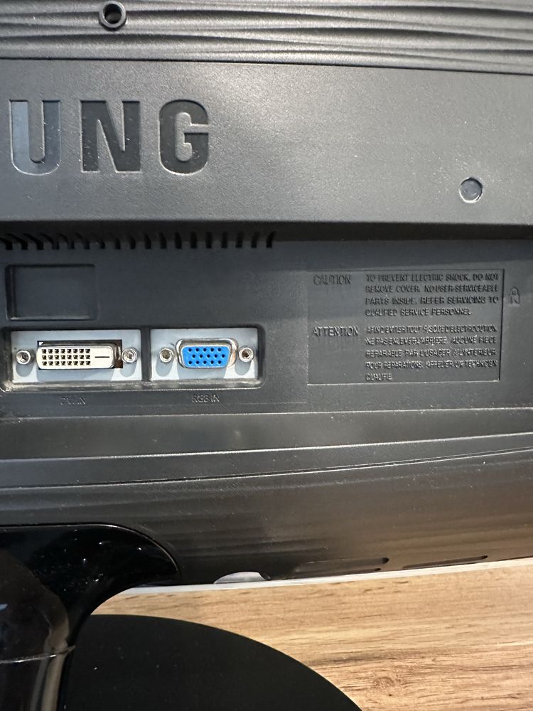 Monitor Samsung SyncMaster B2430