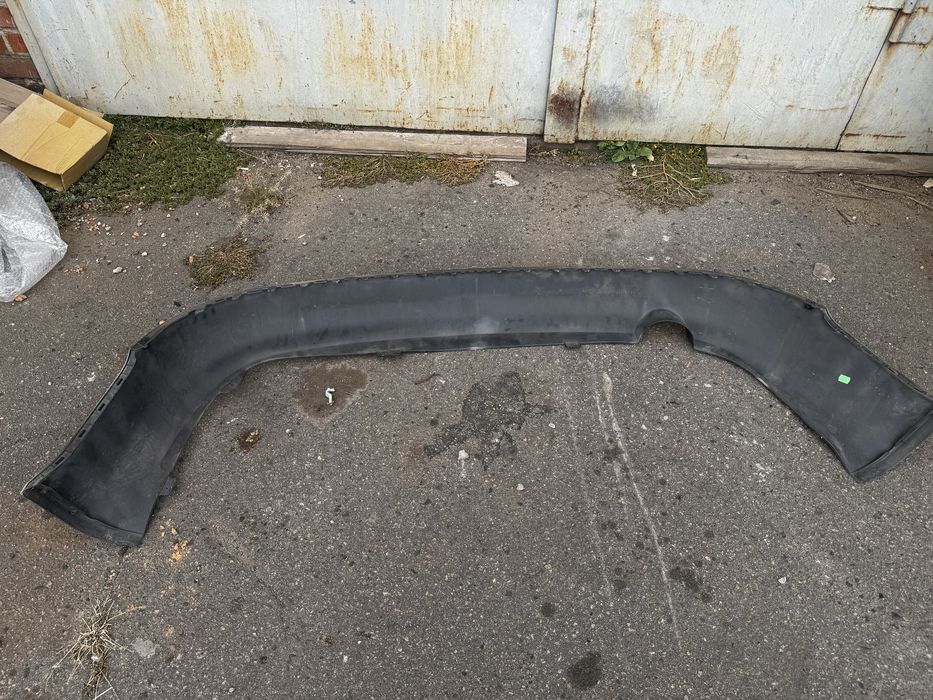 Задний бампер дифузор юбка Audi A4 B6