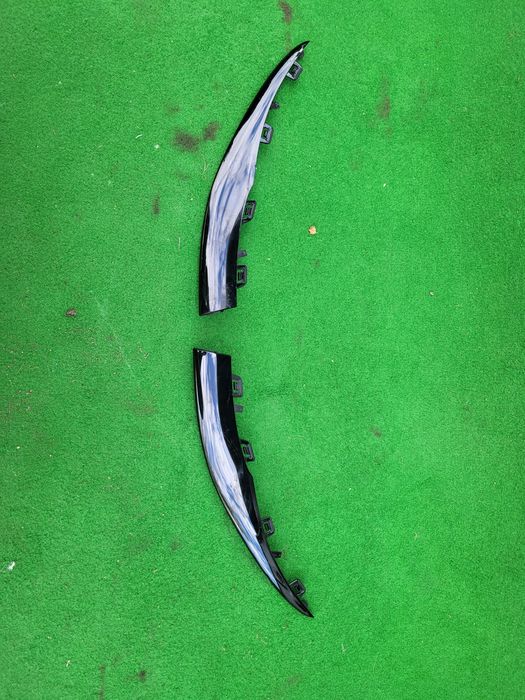 Listwy boczne zderzaka mercedes C-klasa W205 AMG lift