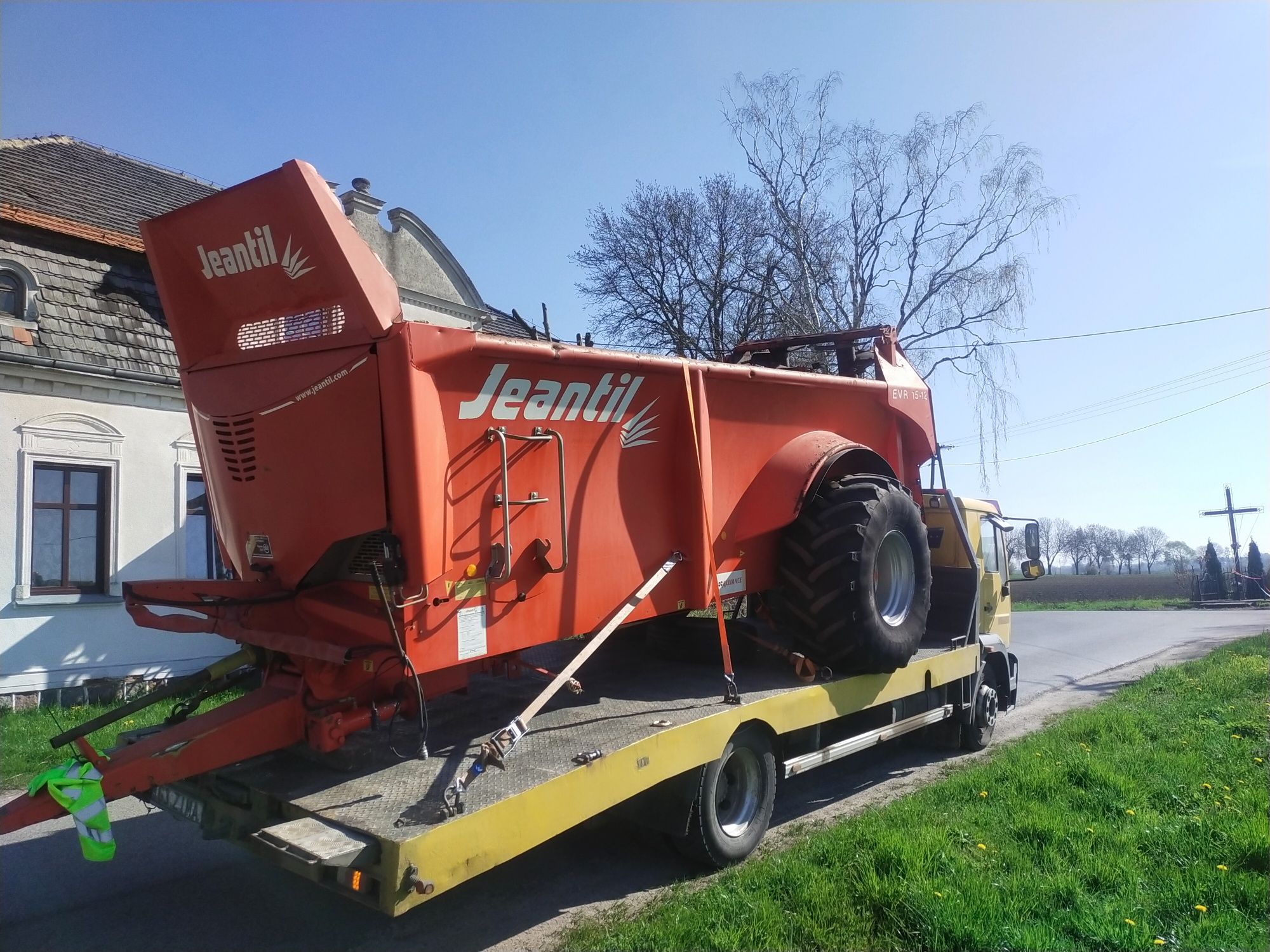 Pomoc drogowa- transport maszyn