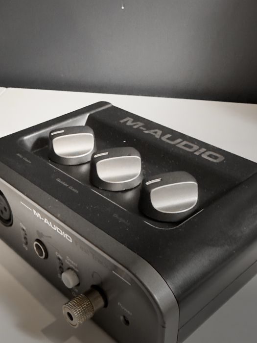 Interfejs audio M-AUDIO Fast Track v2 – stan dobry