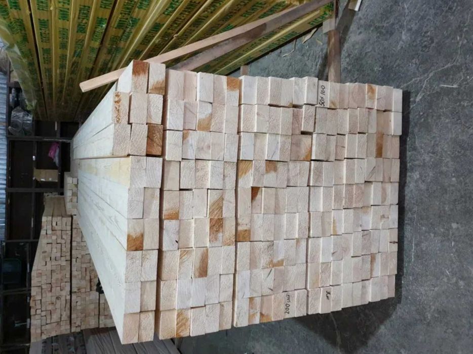 Купити пиломатеріал для даху – стропила і брус