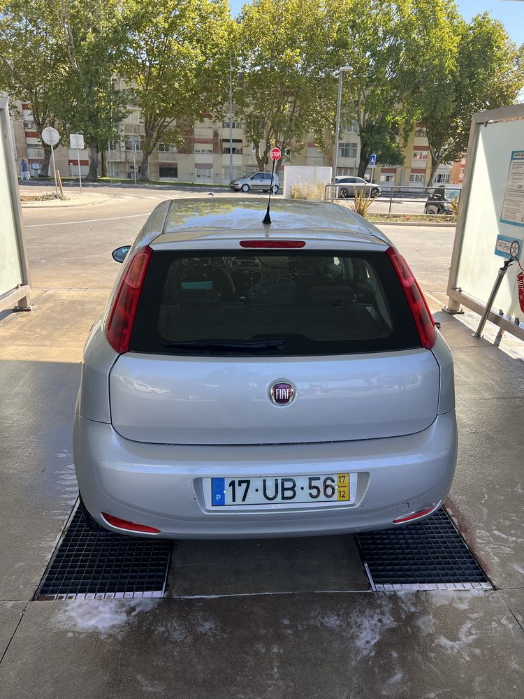 Fiat Punto 2017 (Mandem mensagem)
