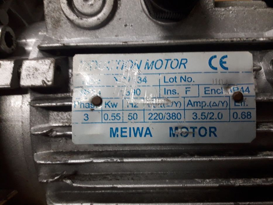 Motoreduktor 400v 0.55kw 92 obroty